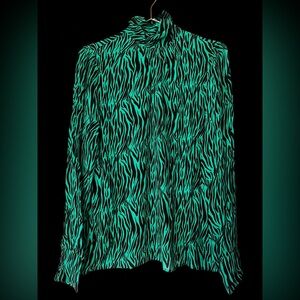 THE DROP | Green/Blue Zebra Stripe Print High-Neck Blouse by @karenbritchick